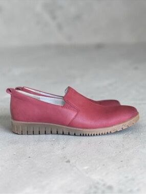 DANSKO ladies LINLEY leather burgundy walking shoe excellent condition 9.5/10